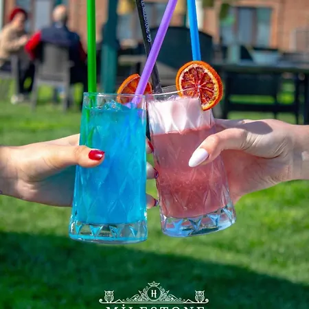 Milestone1915 Hotel *