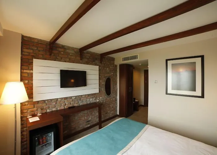 מלון Milestone1915