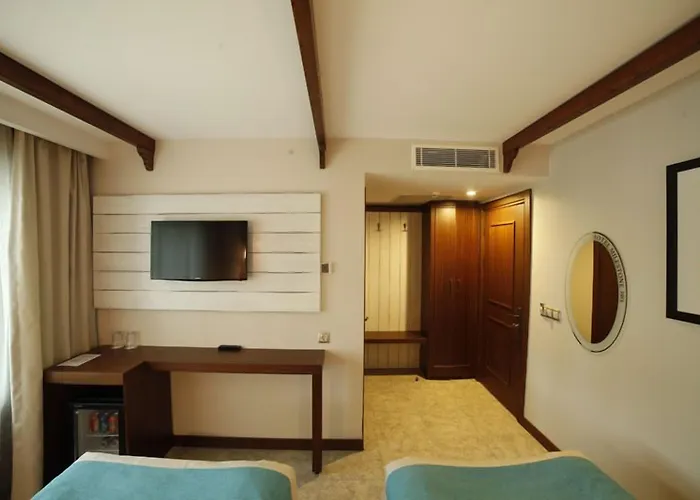 מלון Milestone1915 *